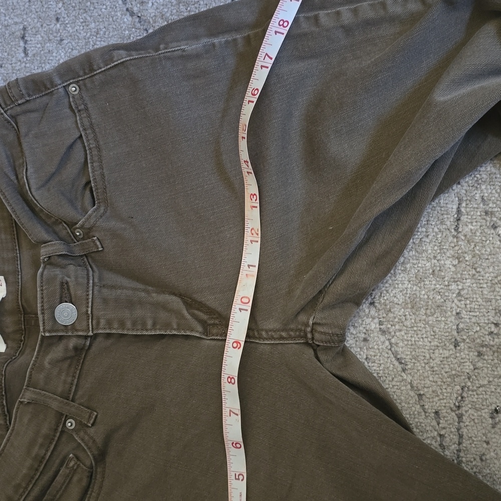 Levi's skinny Jeans size 29, olive color pre-owned - Picture 11 of 12